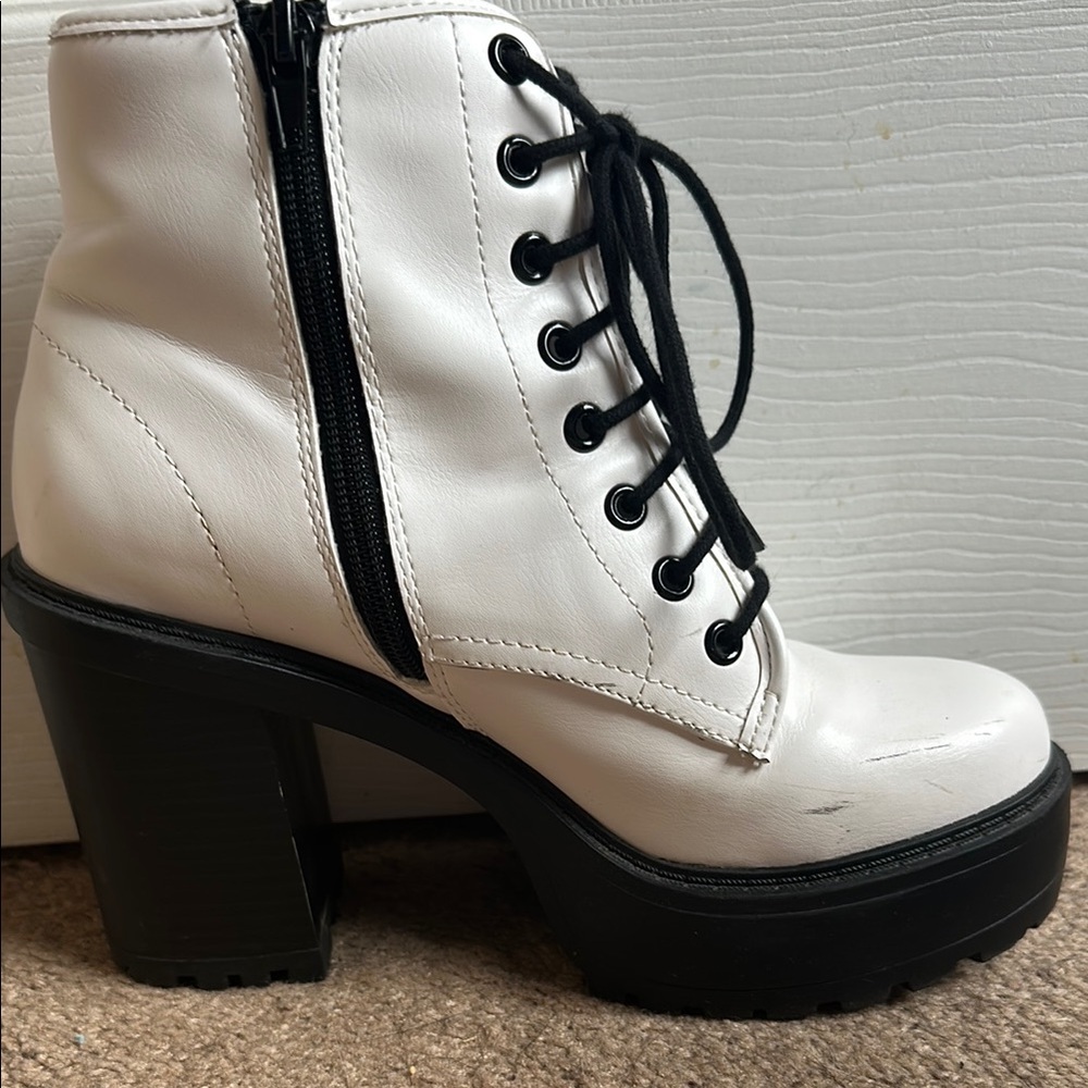White and Black Combat Moto Boots - Picture 3 of 7